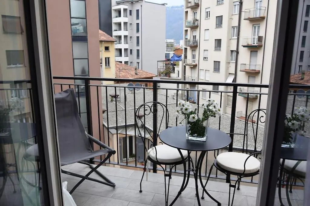 Frugol Nest Apartment Como Italy